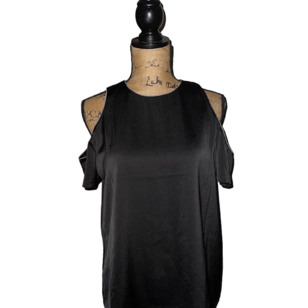 NWT COOPER & ELLA TOP SATIN COLD SHOULDER CUTOUTS BLOUSE $124 BLACK MEDIUM M